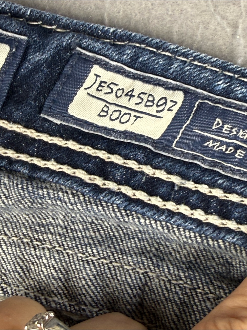 Miss Me Women's Y2K Embellished Cross Pockets Bootleg Jeans 34X30 - Picture 3 of 12